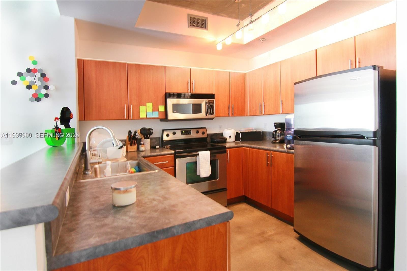 455 NE 25th Street 407 — photo 4