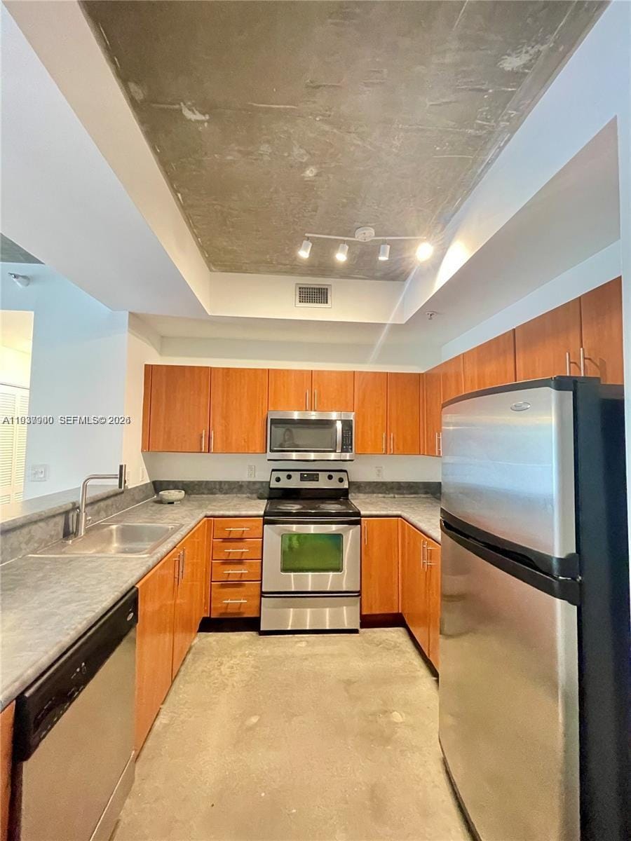 455 NE 25th Street 407 — photo 8