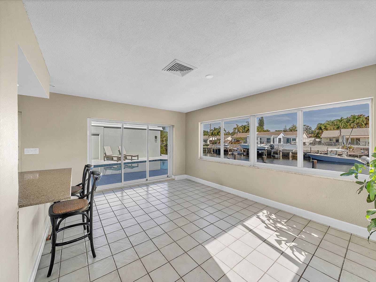 830 Cypress Way — photo 10
