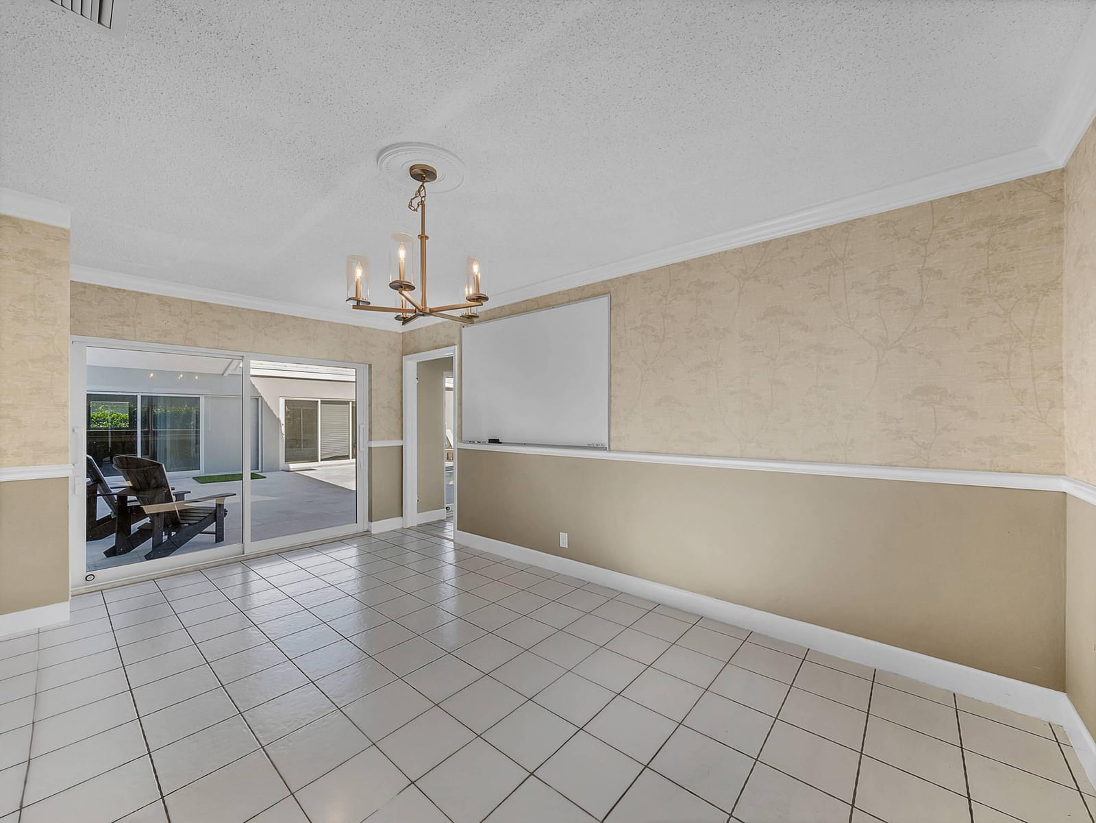 830 Cypress Way — photo 11