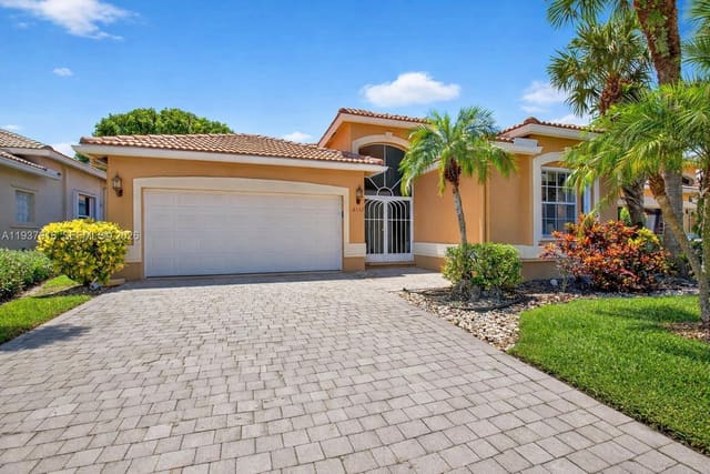 6532 Via Vicenza, sold in Villa Borghese, Delray Beach, FL