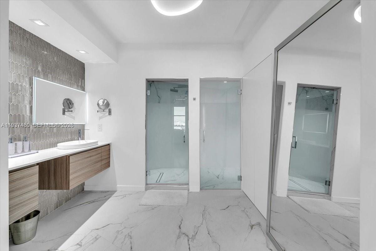 300 S Pointe Drive 1404, Miami Beach, FL 33139 photo 13