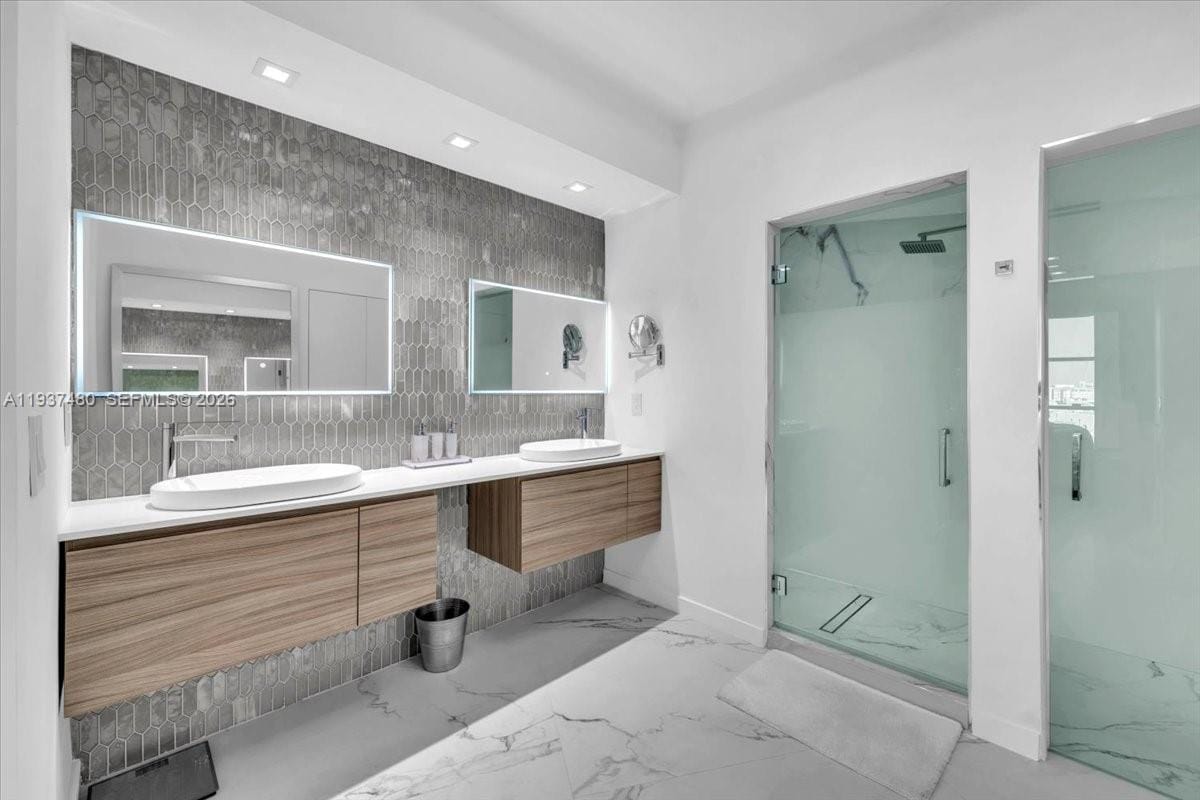 300 S Pointe Drive 1404, Miami Beach, FL 33139 photo 14