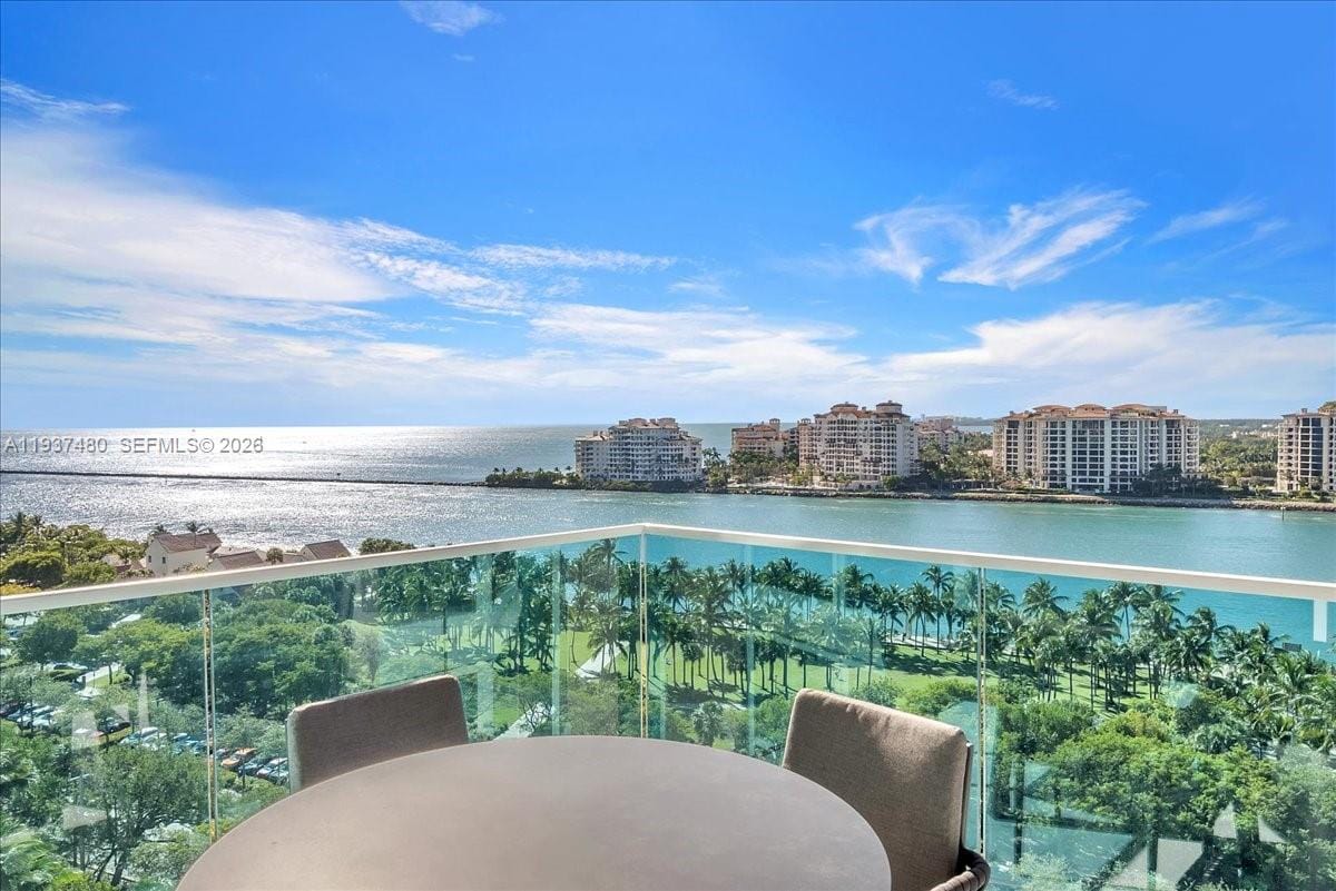 300 S Pointe Drive 1404, Miami Beach, FL 33139 photo 4