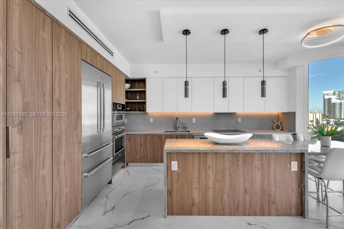 300 S Pointe Drive 1404, Miami Beach, FL 33139 photo 7