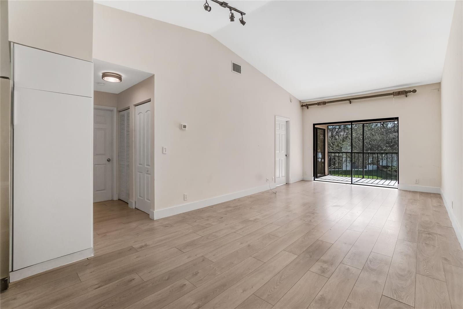 3000 Norwood Place N201 — photo 8