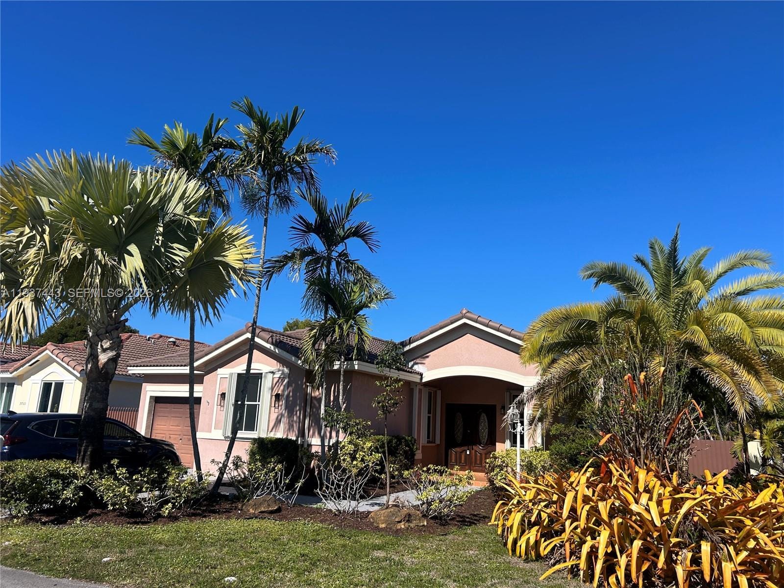 7729 NW 194th Terrace, Hialeah, FL 33015 photo 2