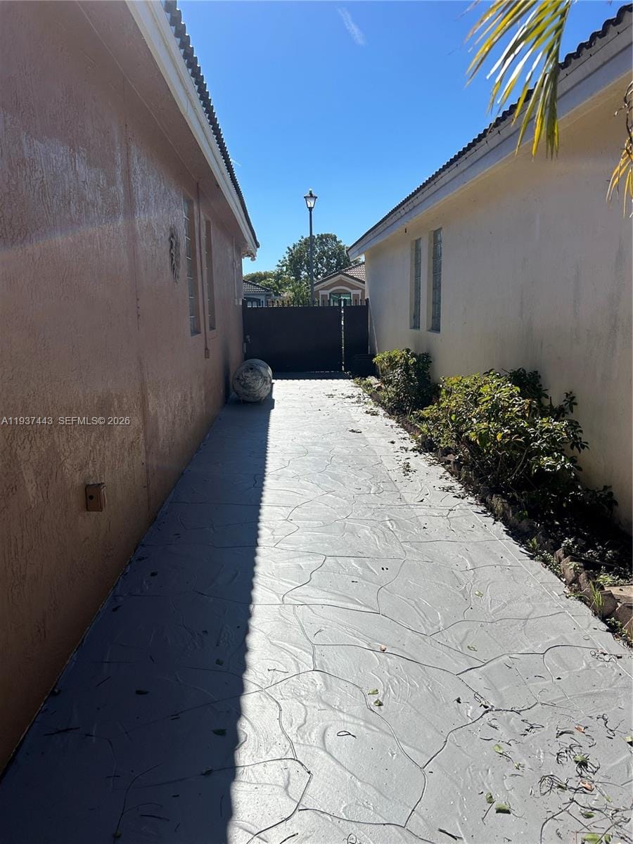 7729 NW 194th Terrace, Hialeah, FL 33015 photo 4