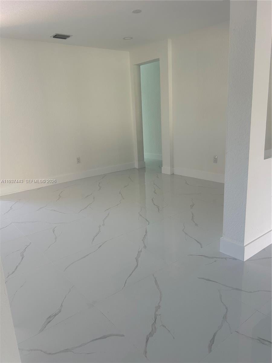 7729 NW 194th Terrace, Hialeah, FL 33015 photo 9