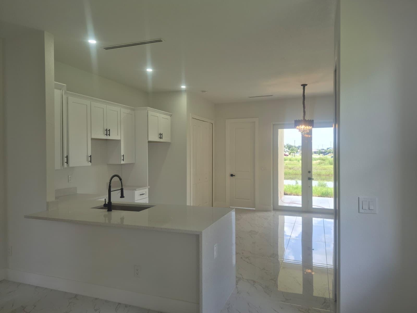 546 Pachman Circle — photo 2