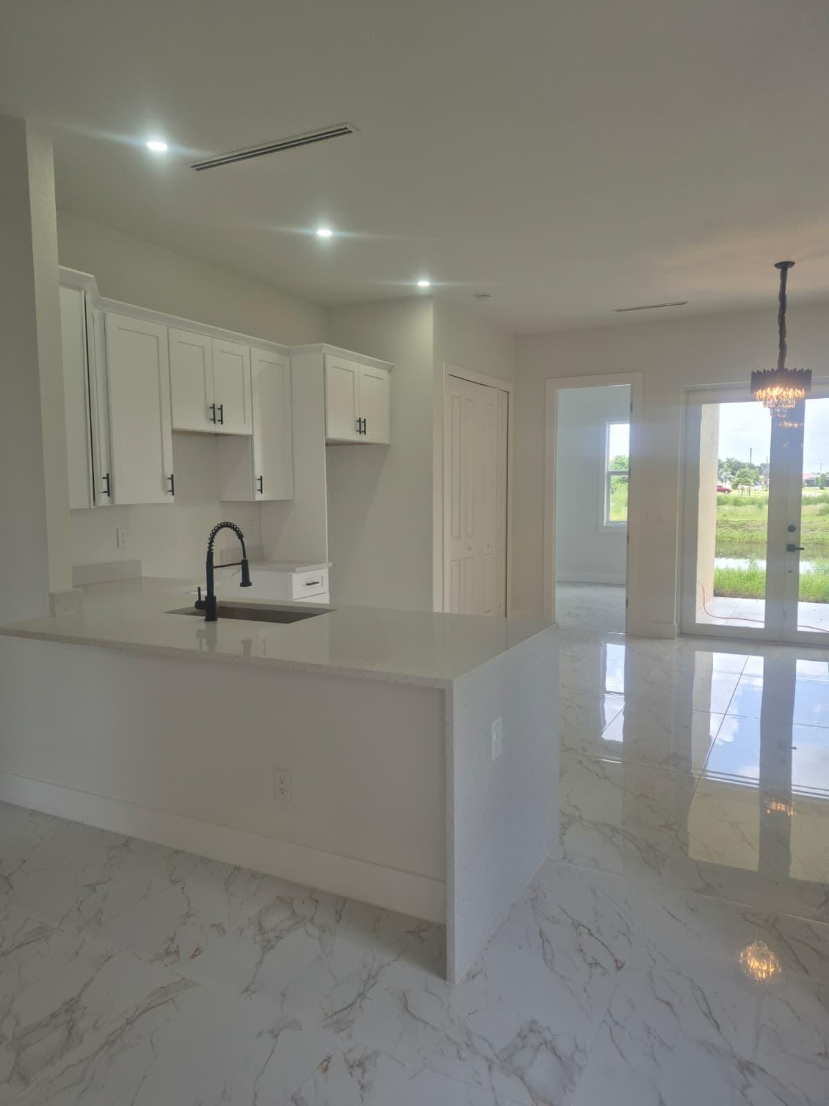 546 Pachman Circle — photo 4