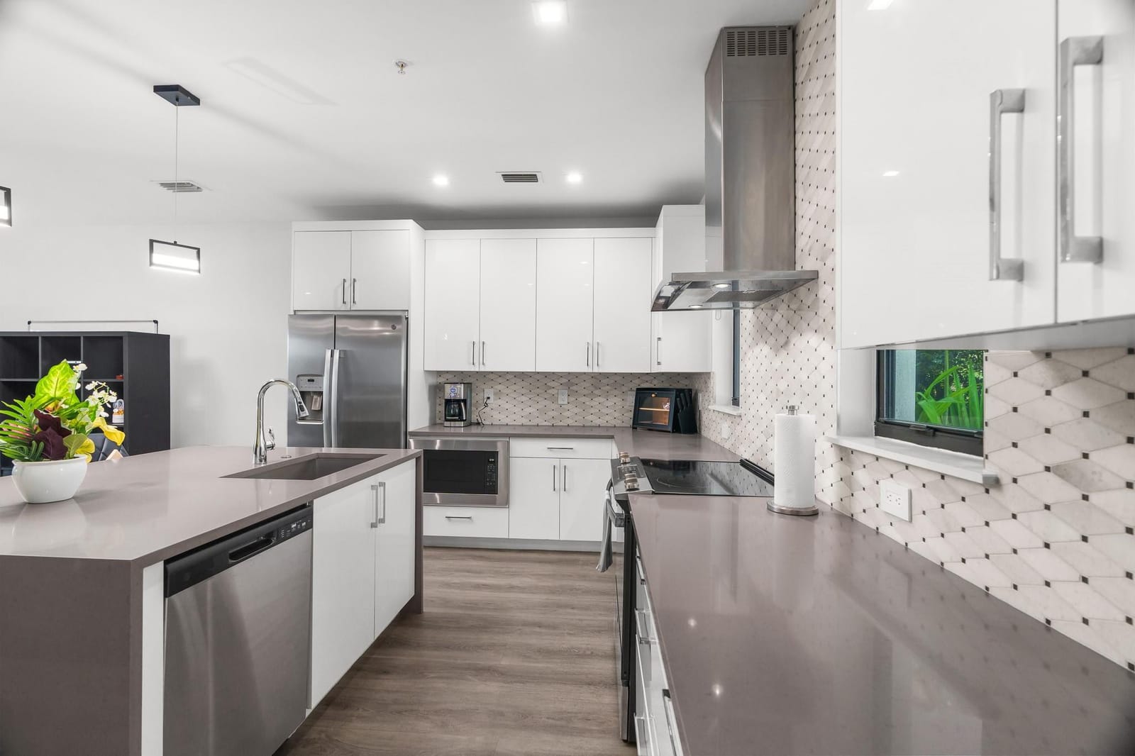 553 NE 21 553 — photo 9