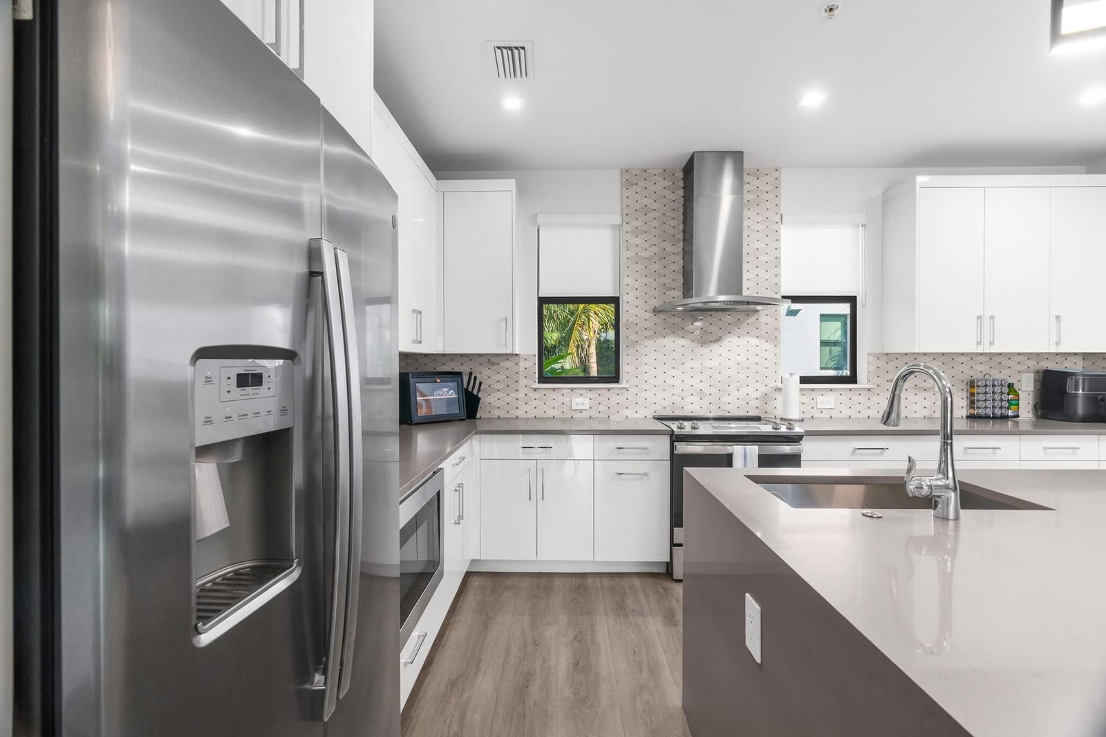 553 NE 21 553 — photo 10