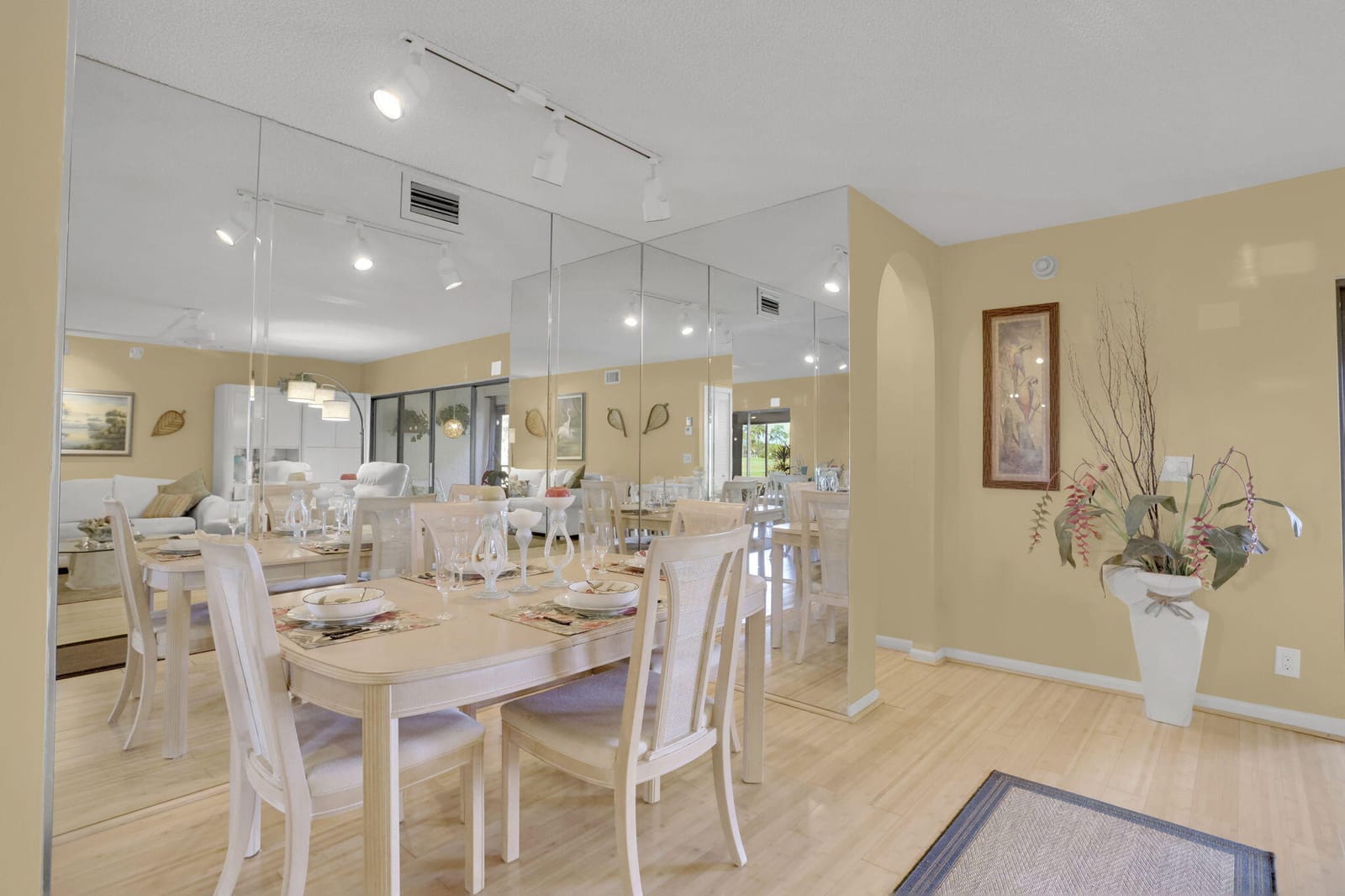 5881 Parkwalk Drive — photo 8