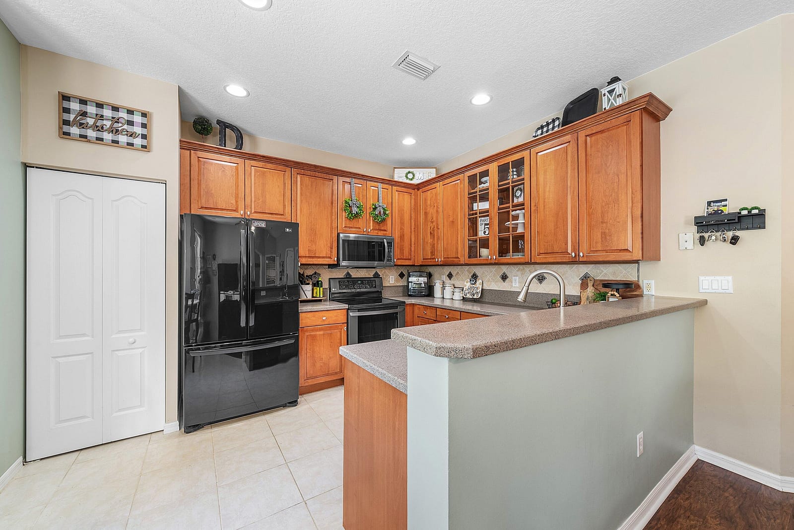 166 Seminole Lakes Drive, Royal Palm Beach, FL 33411 photo 16
