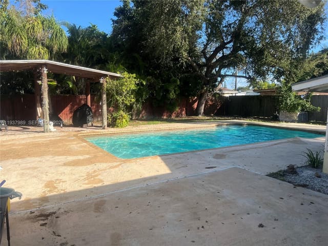 9755 SW 165th Terrace, Miami, FL 33157