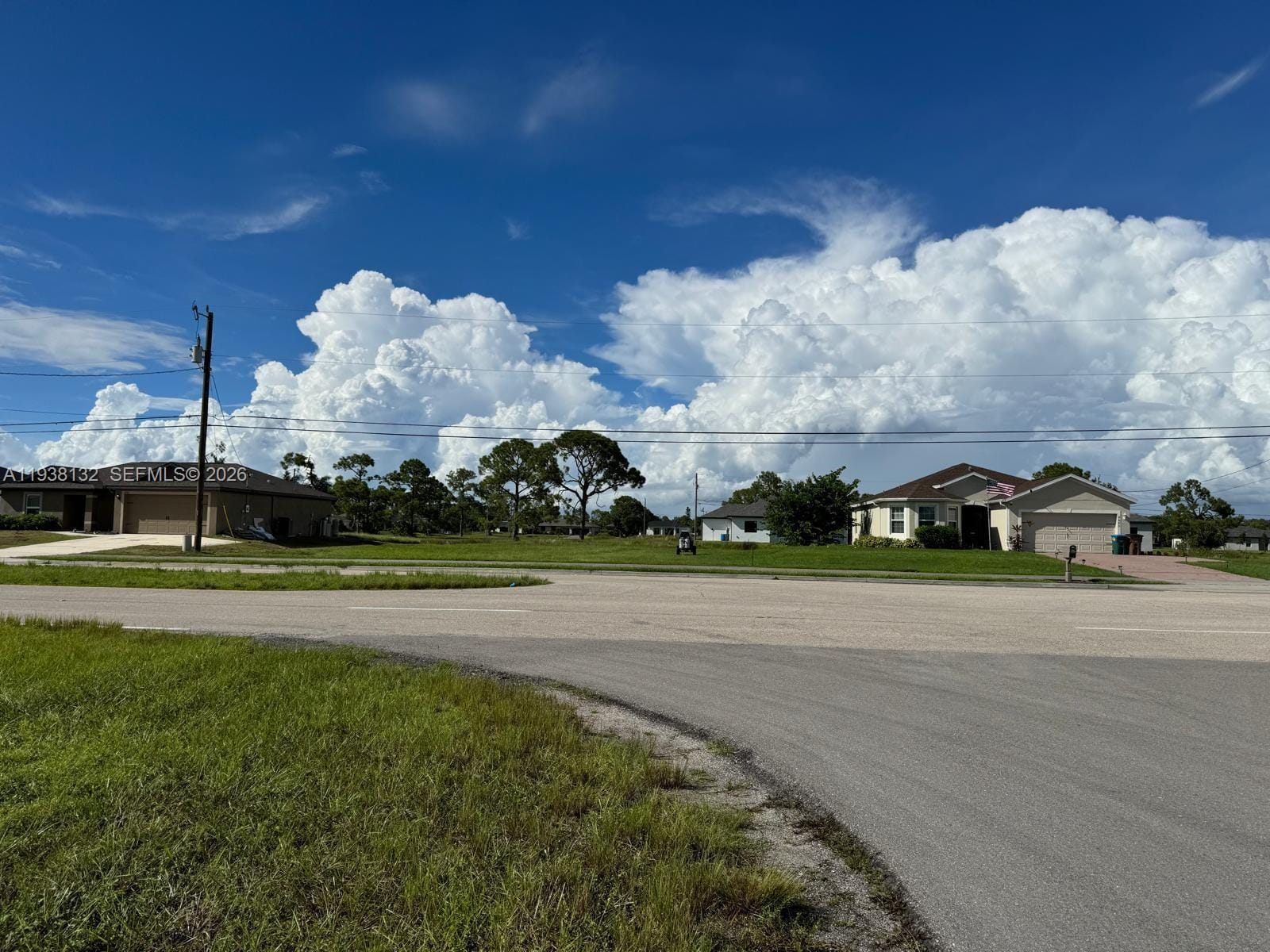 2703 Van Buren Parkway — photo 2