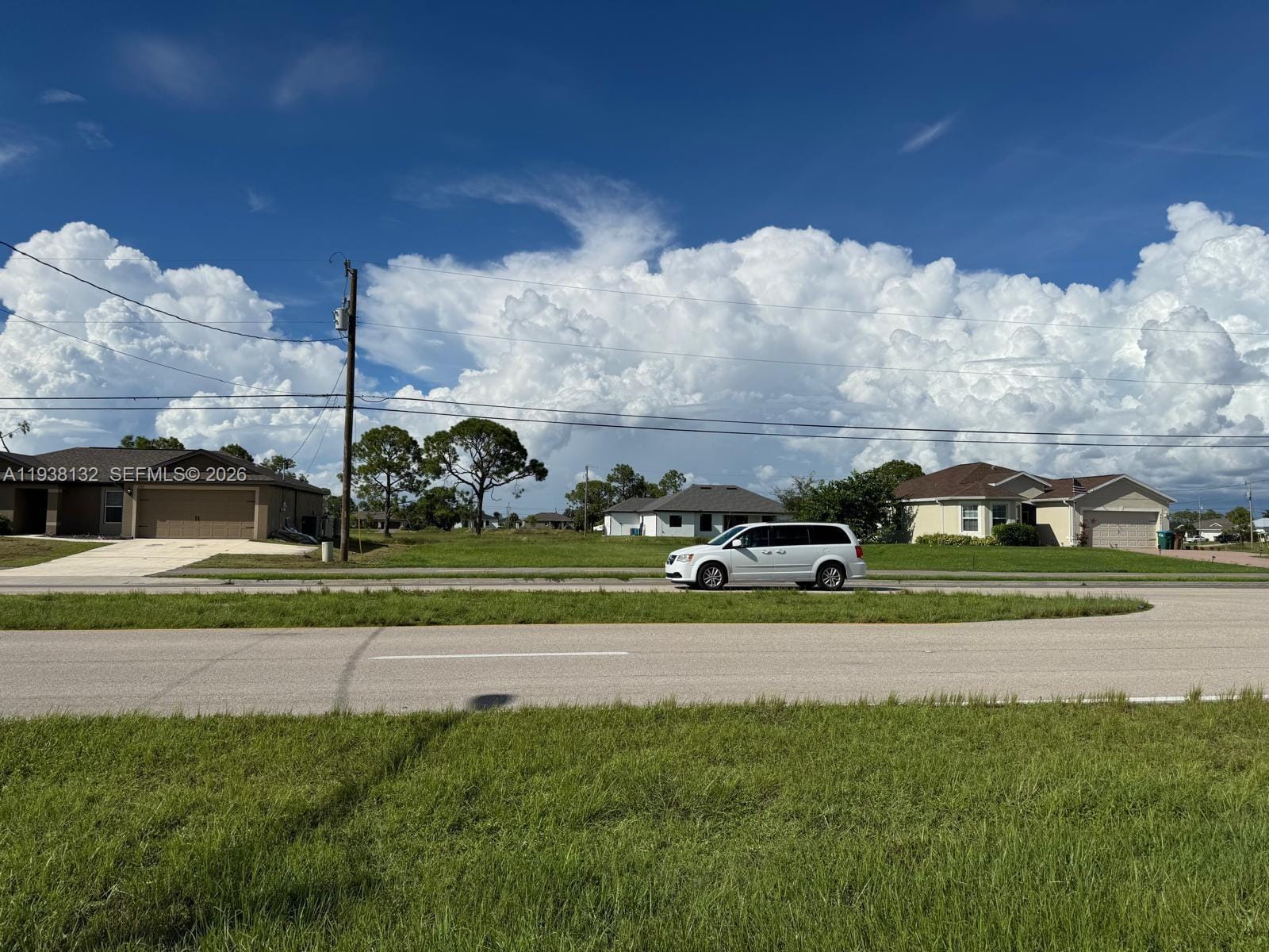 2703 Van Buren Parkway — photo 4