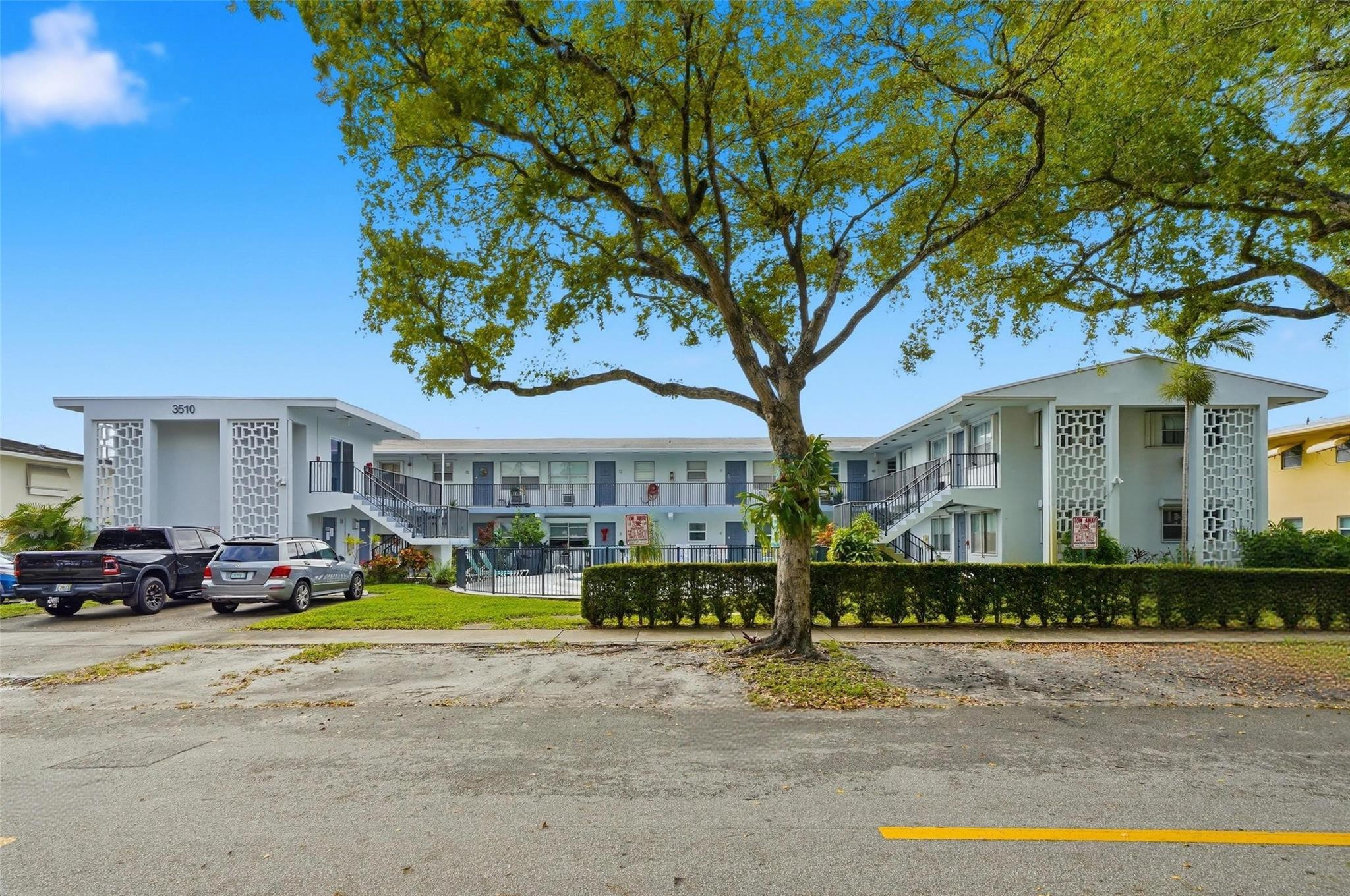 3510 Harrison Street 10, Hollywood, FL 33021, Hollywood