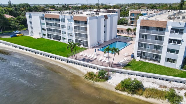 1502 S Lakeside Drive 118, sold in Palm Lake 1 Condo, Lake Worth Beach, FL