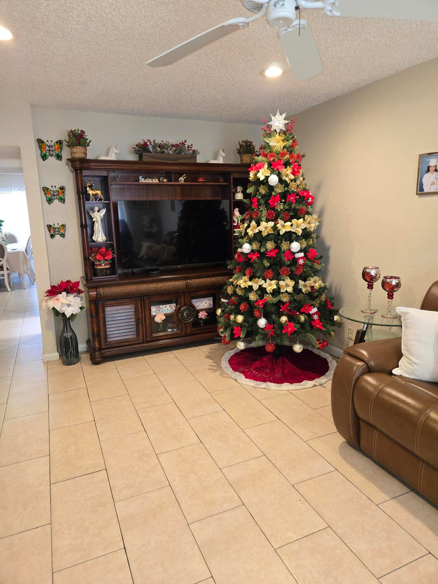 2396 Daphne Drive — photo 2