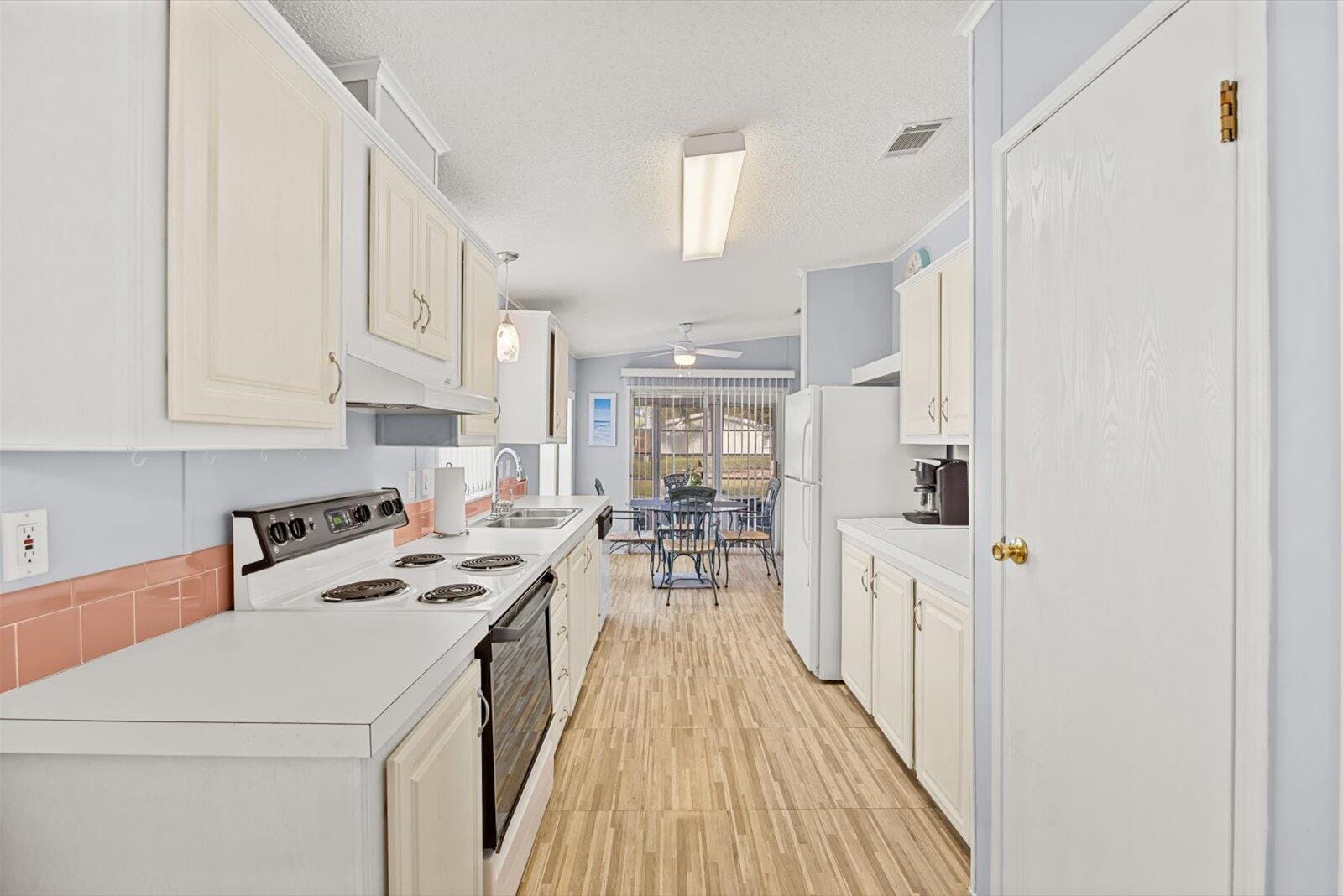 3805 Doral Court — photo 9