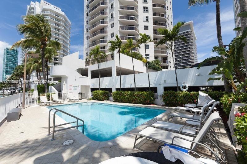5880 Collins Avenue 302, Miami Beach, FL 33140 photo 29