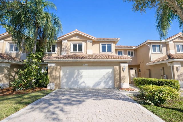 15827 SW 12th Street, Pembroke Pines, FL 33027