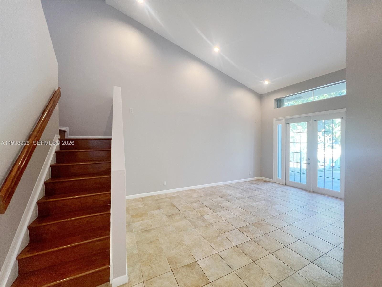 15827 SW 12th Street — photo 3