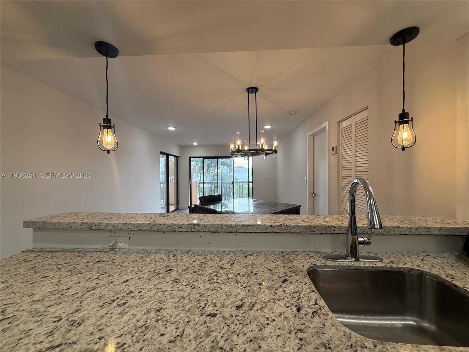 995 SW 84th Avenue 304 — photo 4