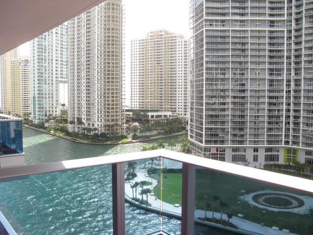 200 Biscayne Boulevard Way 906, Miami, FL 33131