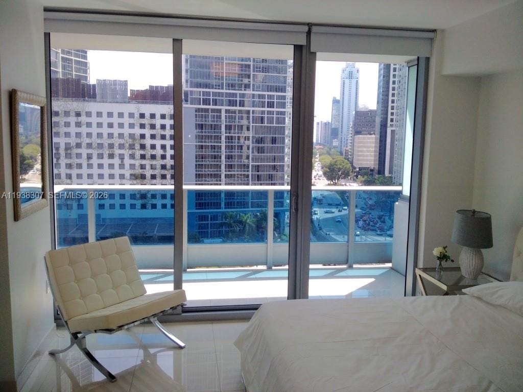 200 Biscayne Boulevard Way 906, Miami, FL 33131 photo 16