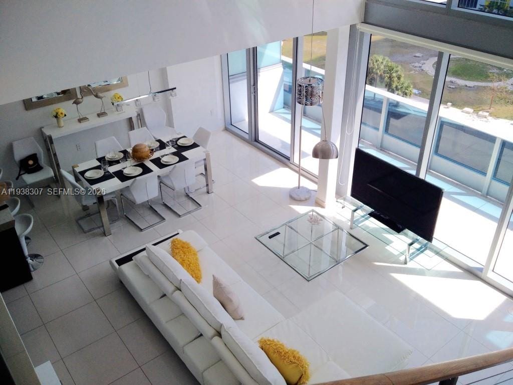 200 Biscayne Boulevard Way 906, Miami, FL 33131 photo 18