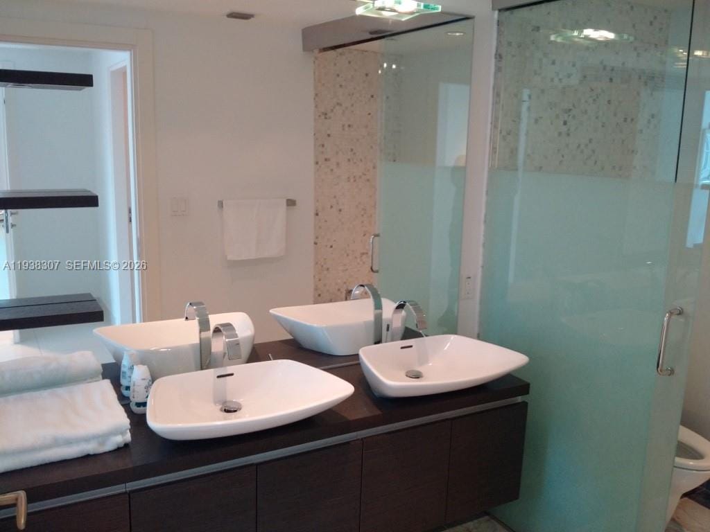200 Biscayne Boulevard Way 906, Miami, FL 33131 photo 7