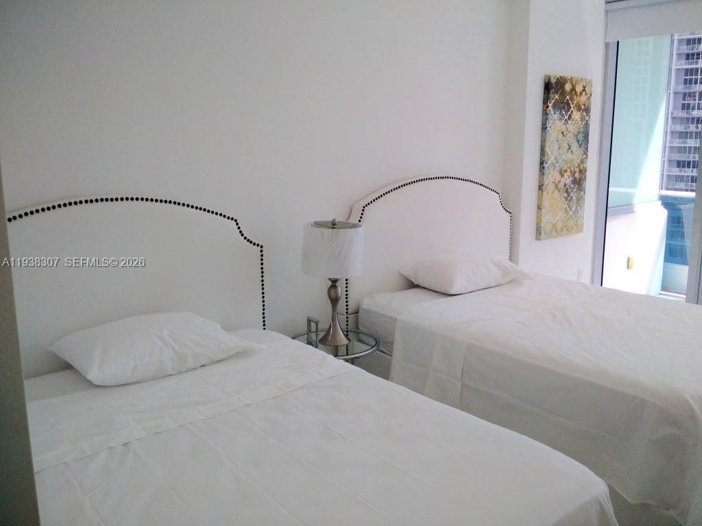 200 Biscayne Boulevard Way 906, Miami, FL 33131 photo 9