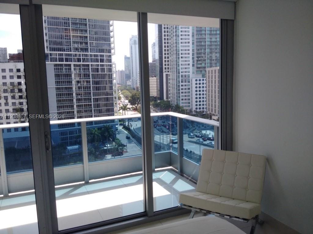 200 Biscayne Boulevard Way 906, Miami, FL 33131 photo 10
