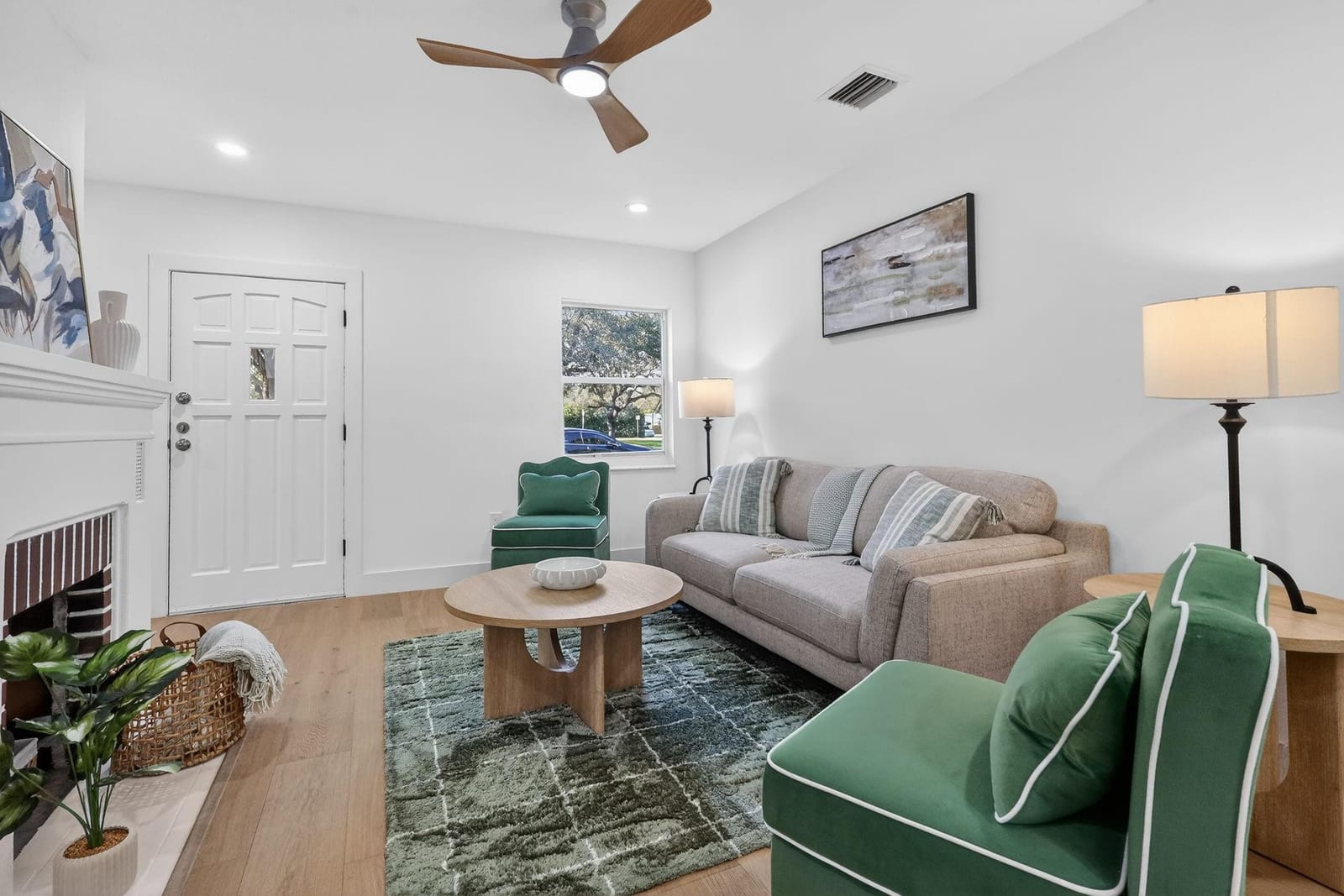 631 Curtiss Parkway, Miami Springs, FL 33166 photo 8
