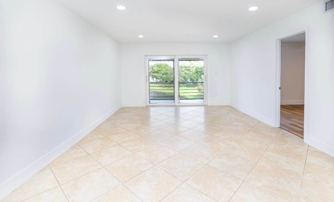 2600 Fiore Way 2110, Delray Beach, FL 33445 photo 3