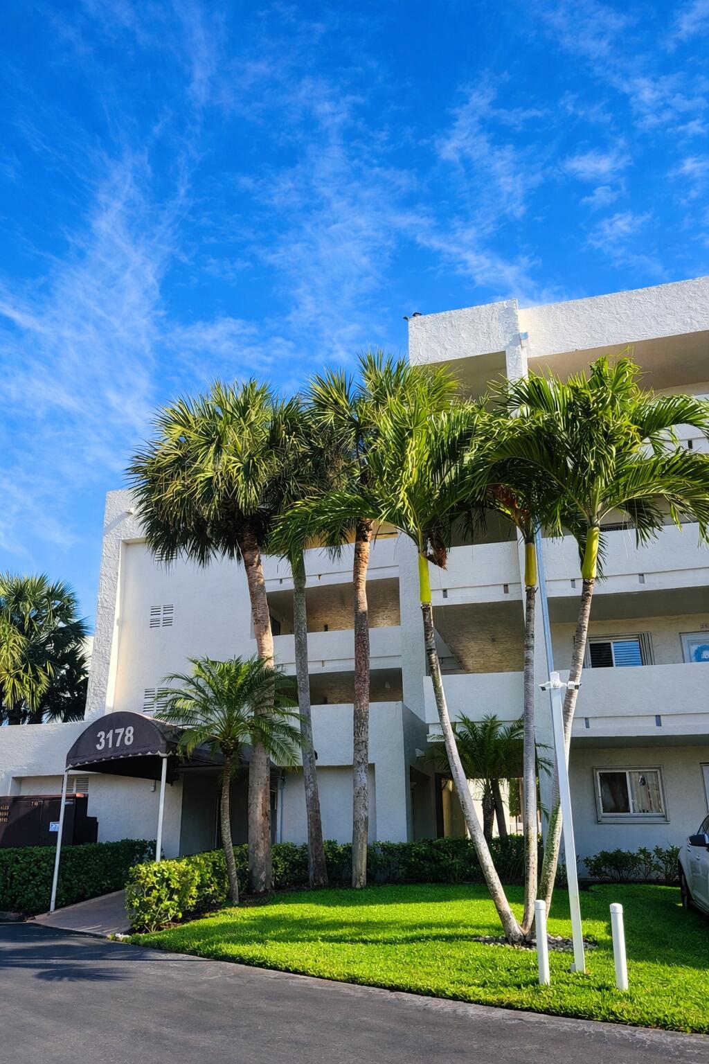 3178 Via Poinciana 303, Lake Worth, FL 33467, Lake Worth