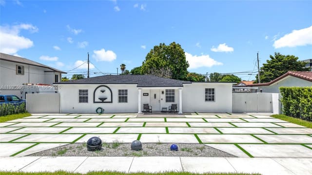 7410 SW 39th Street, Miami, FL 33155