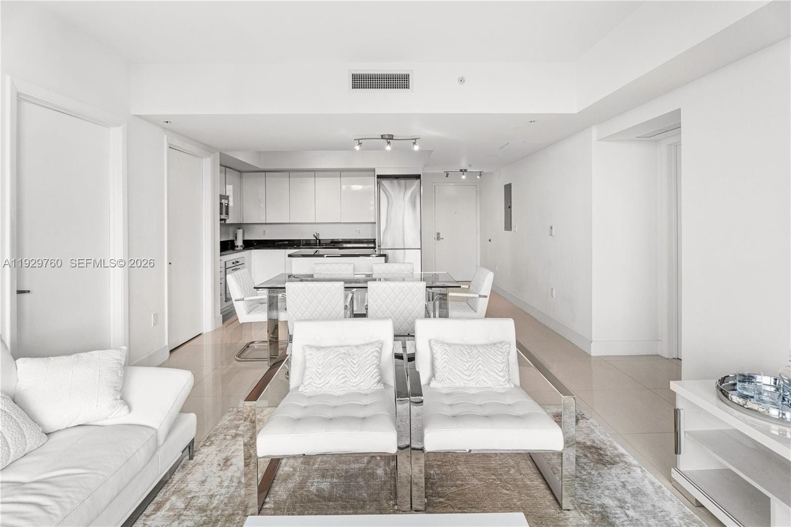 92 SW 3rd Street 4704, Miami, FL 33130 photo 5
