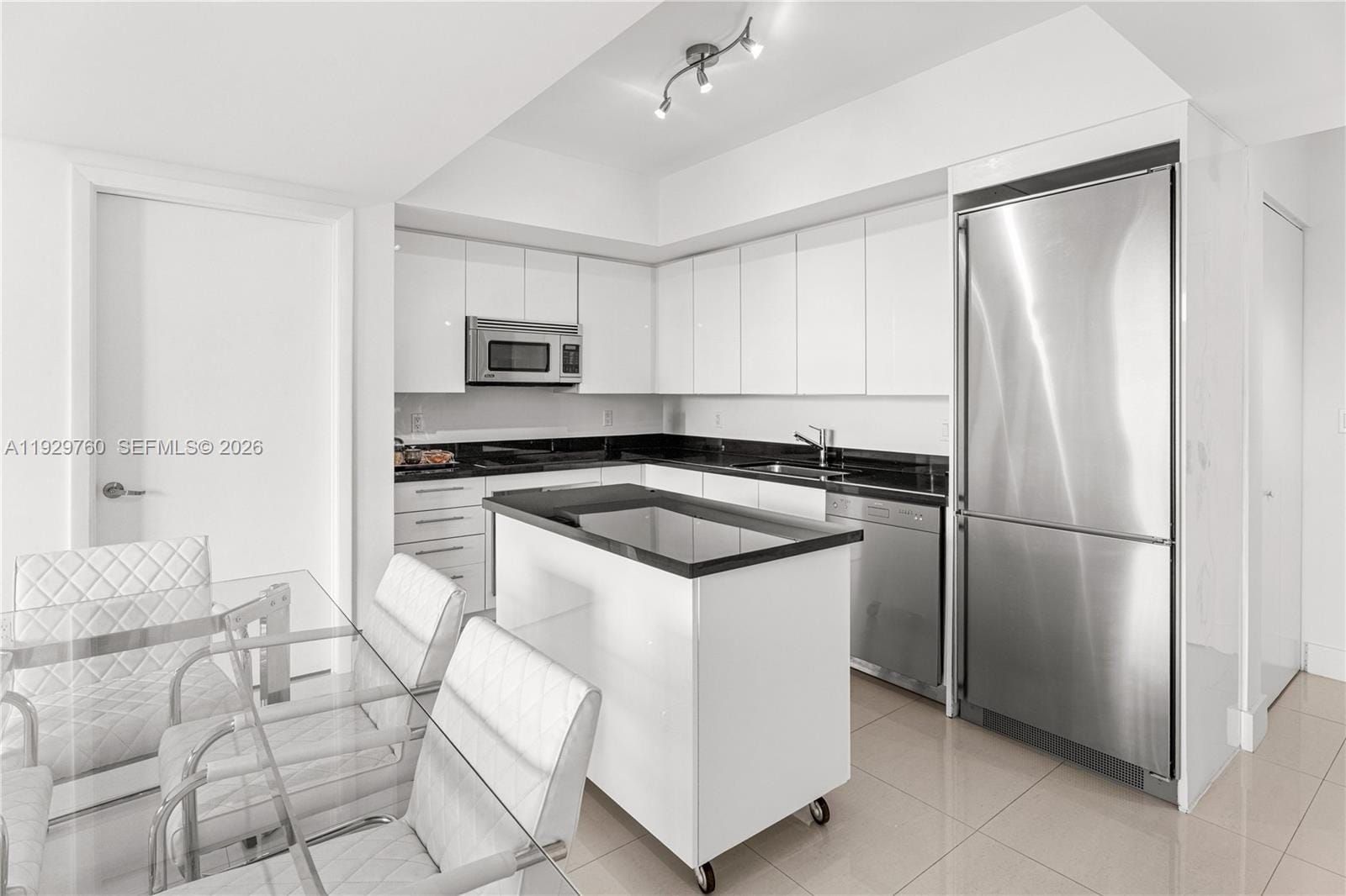 92 SW 3rd Street 4704, Miami, FL 33130 photo 8