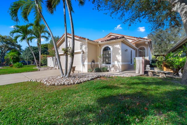 4143 NW 2nd Lane, Delray Beach, FL 33445
