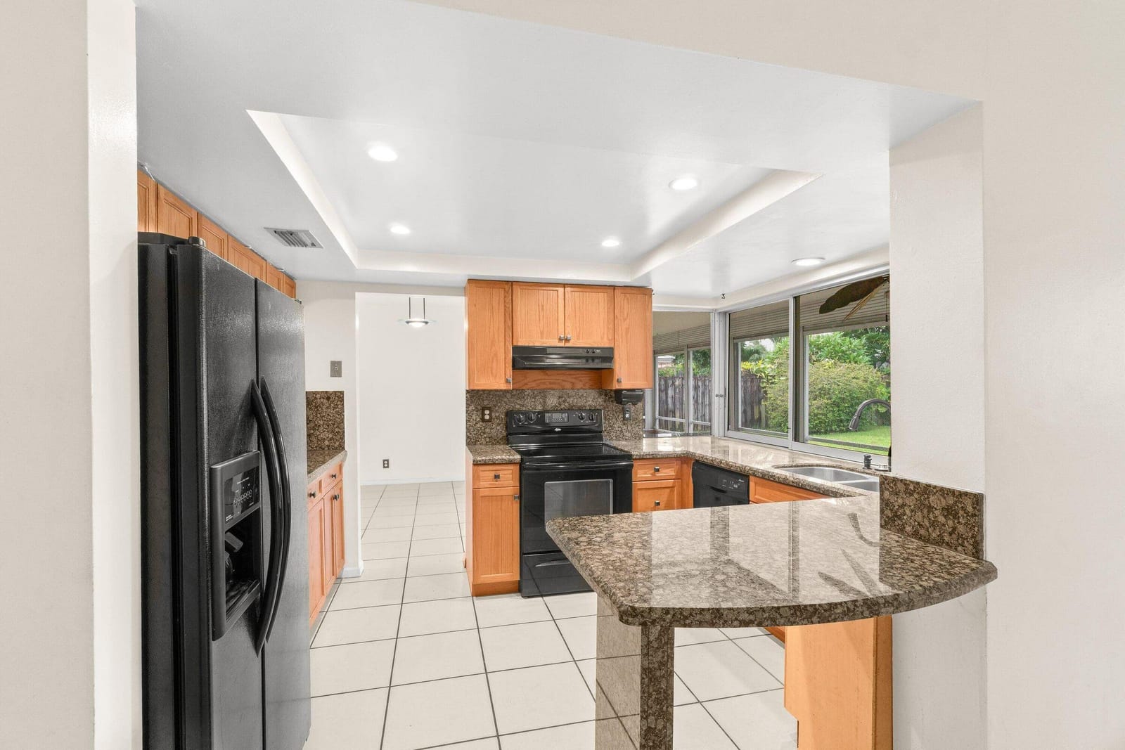 921 SW 11th Terrace — photo 3