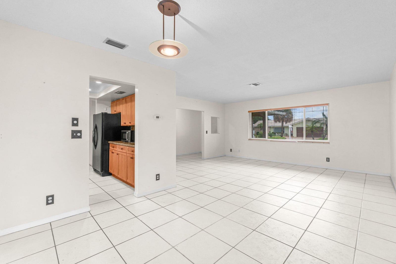 921 SW 11th Terrace — photo 7
