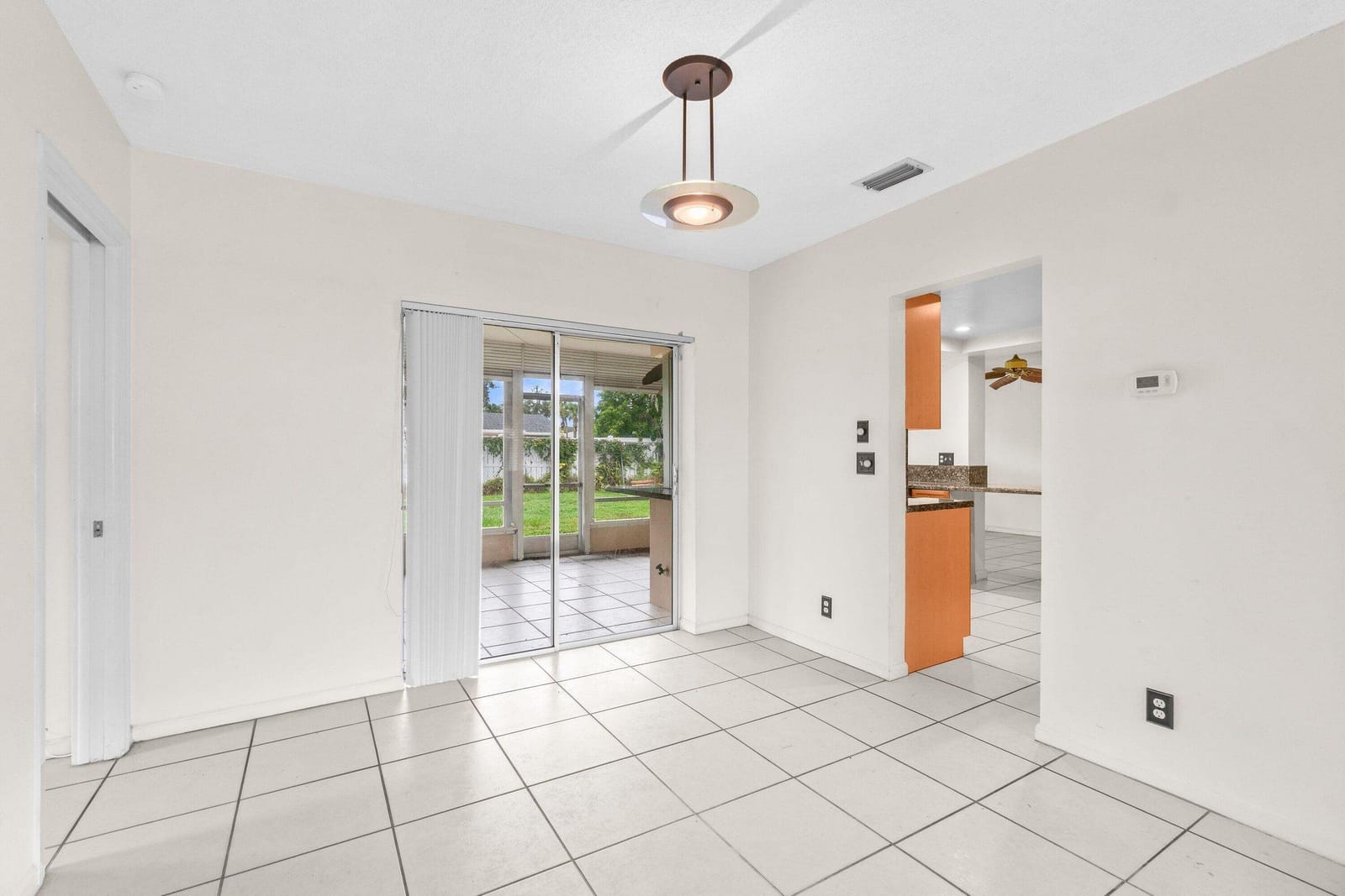 921 SW 11th Terrace — photo 9