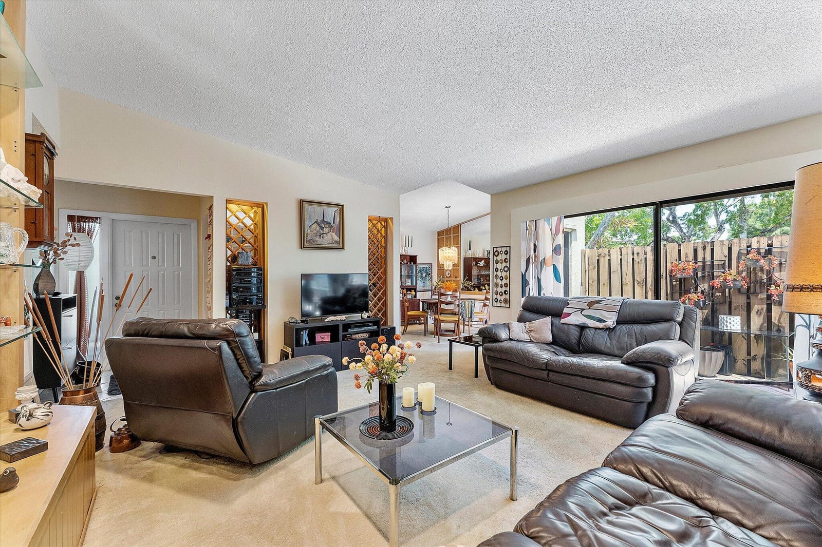 11 Meadows Drive, Boynton Beach, FL 33436 photo 2