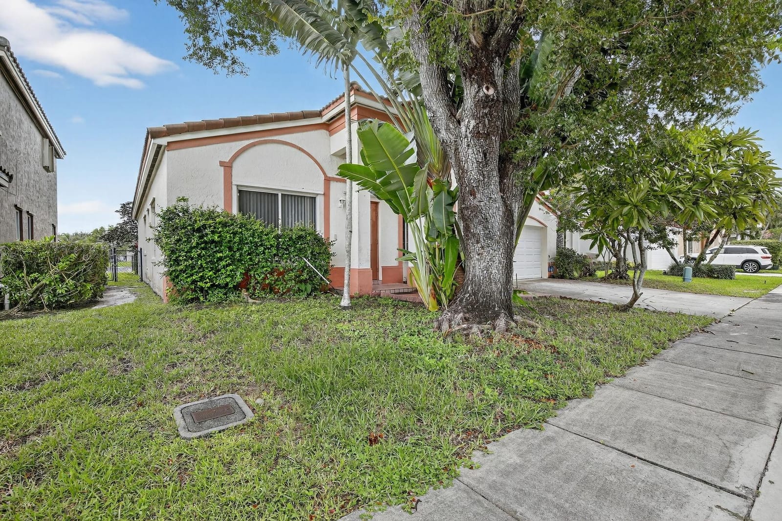 1601 SW 106th Terrace — photo 2