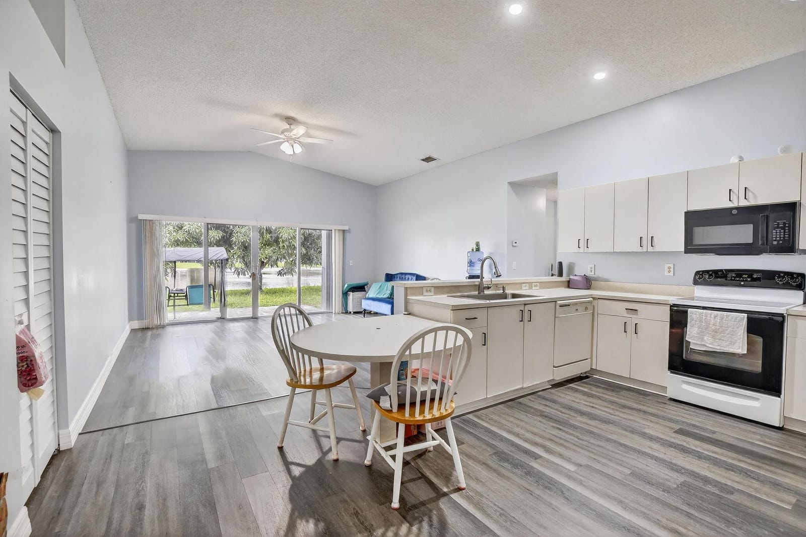 1601 SW 106th Terrace — photo 9
