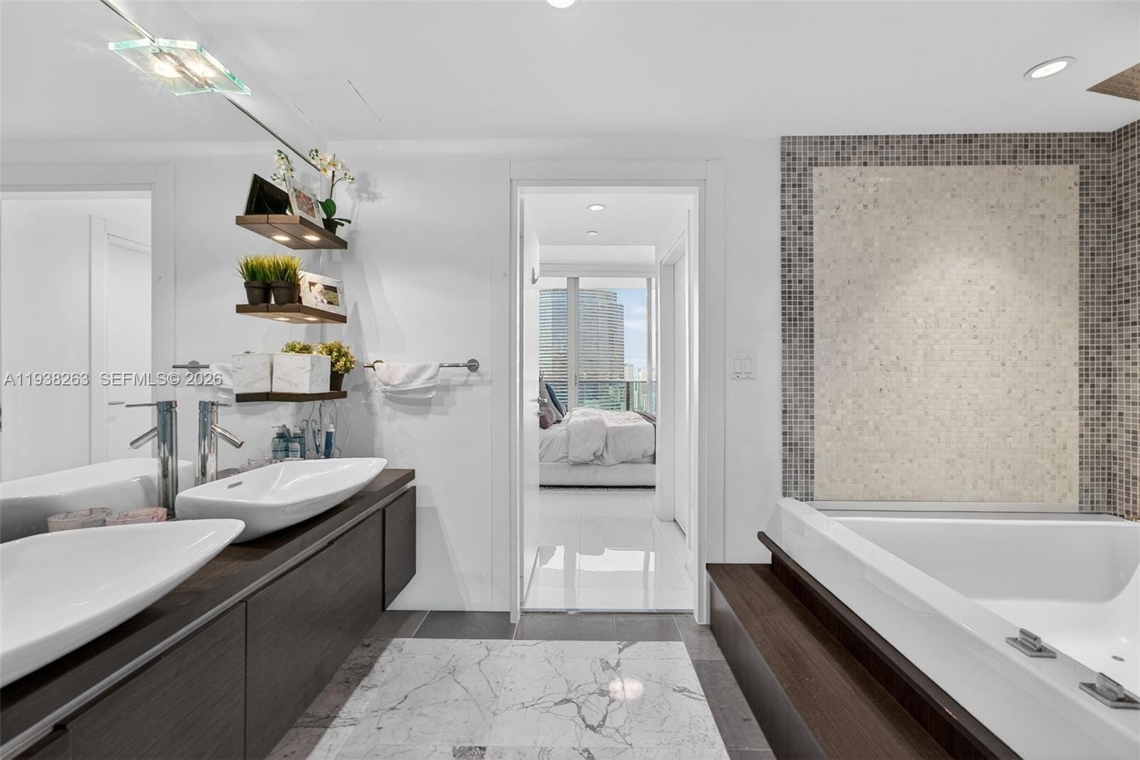 200 Biscayne Boulevard Way 4414, Miami, FL 33131 photo 13